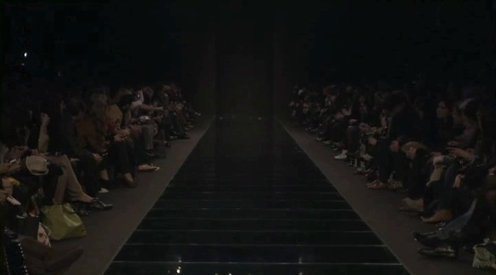 映像を見る