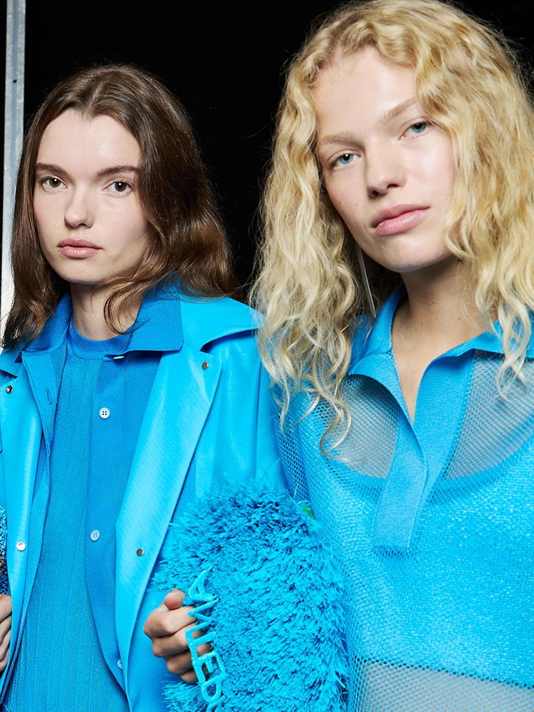 アンテプリマ 専用ページ 待望の再入荷！ファスナー付きの「スタンダード Z」｜【公式